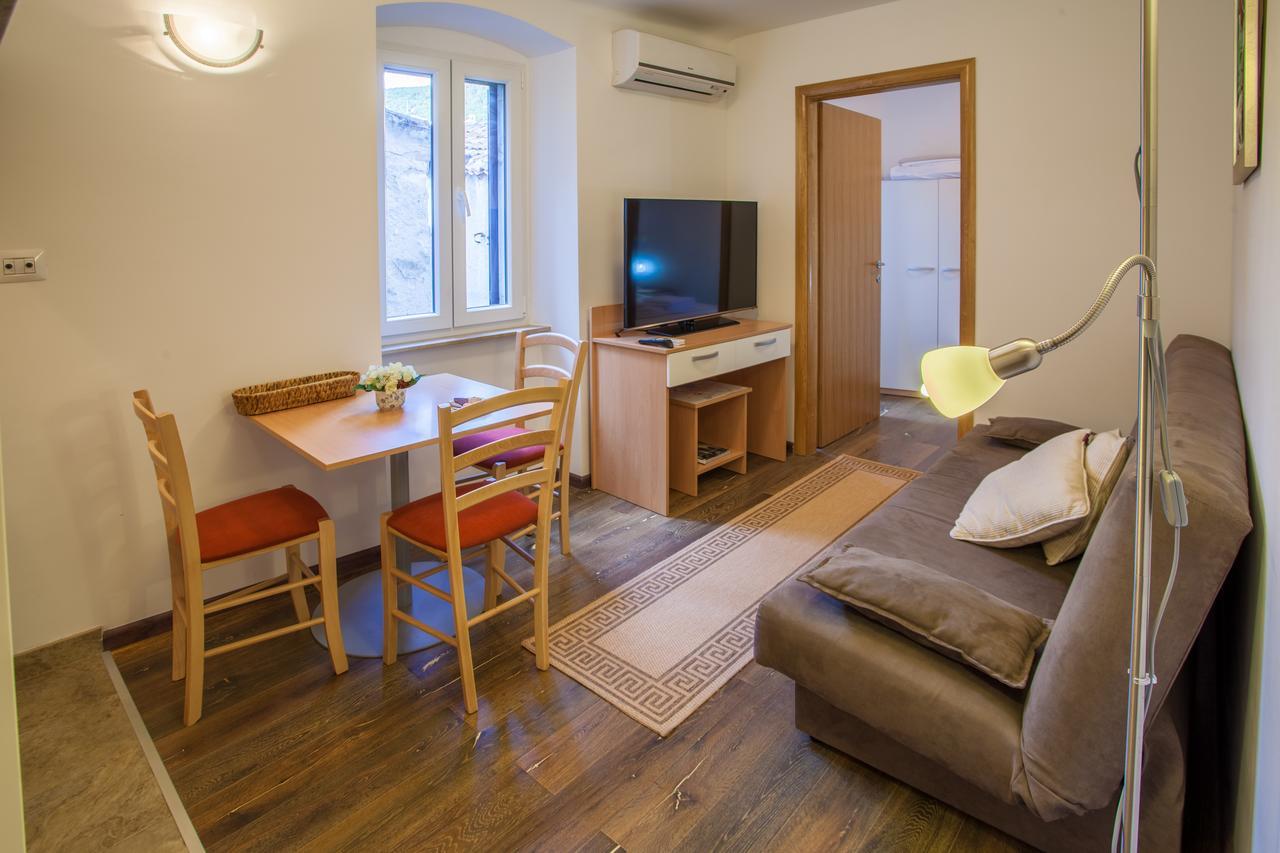 Apartments Calma Cres Luaran gambar